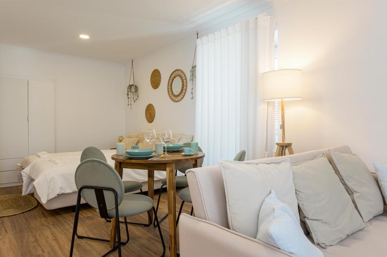 Chalet Marias - Parede Beach Apartments エクステリア 写真