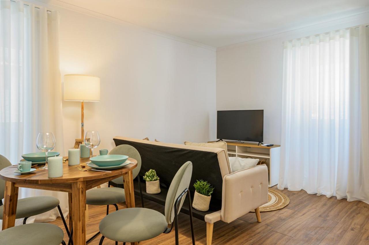 Chalet Marias - Parede Beach Apartments エクステリア 写真