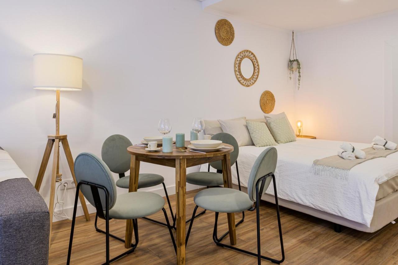 Chalet Marias - Parede Beach Apartments エクステリア 写真
