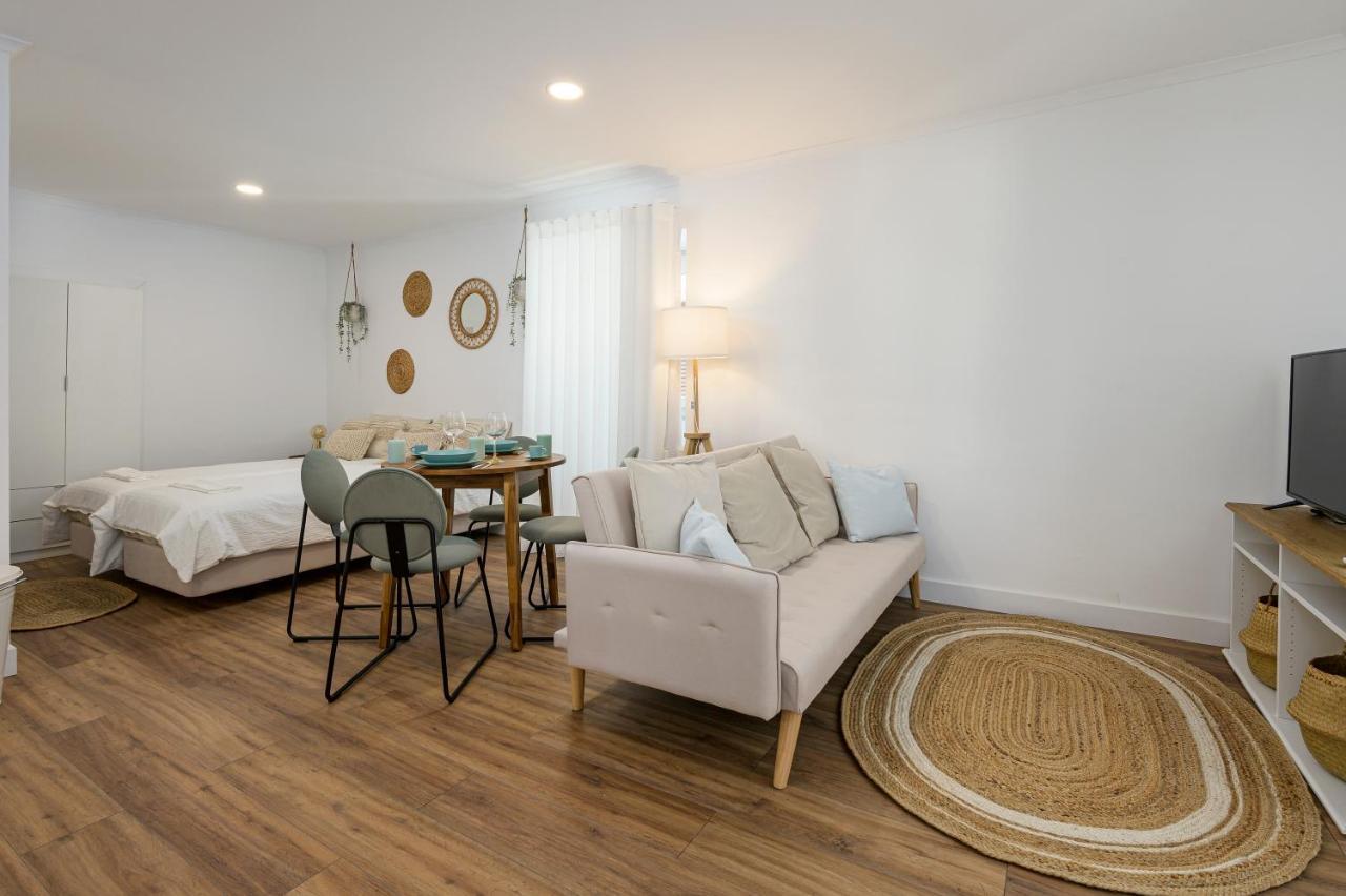 Chalet Marias - Parede Beach Apartments エクステリア 写真